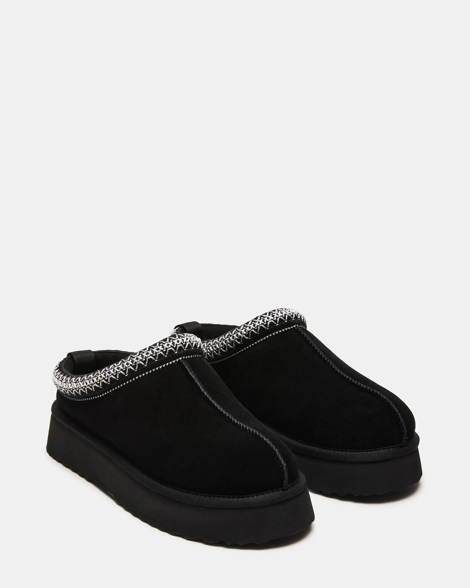 SELENA BLACK 4 SELENA BLACK