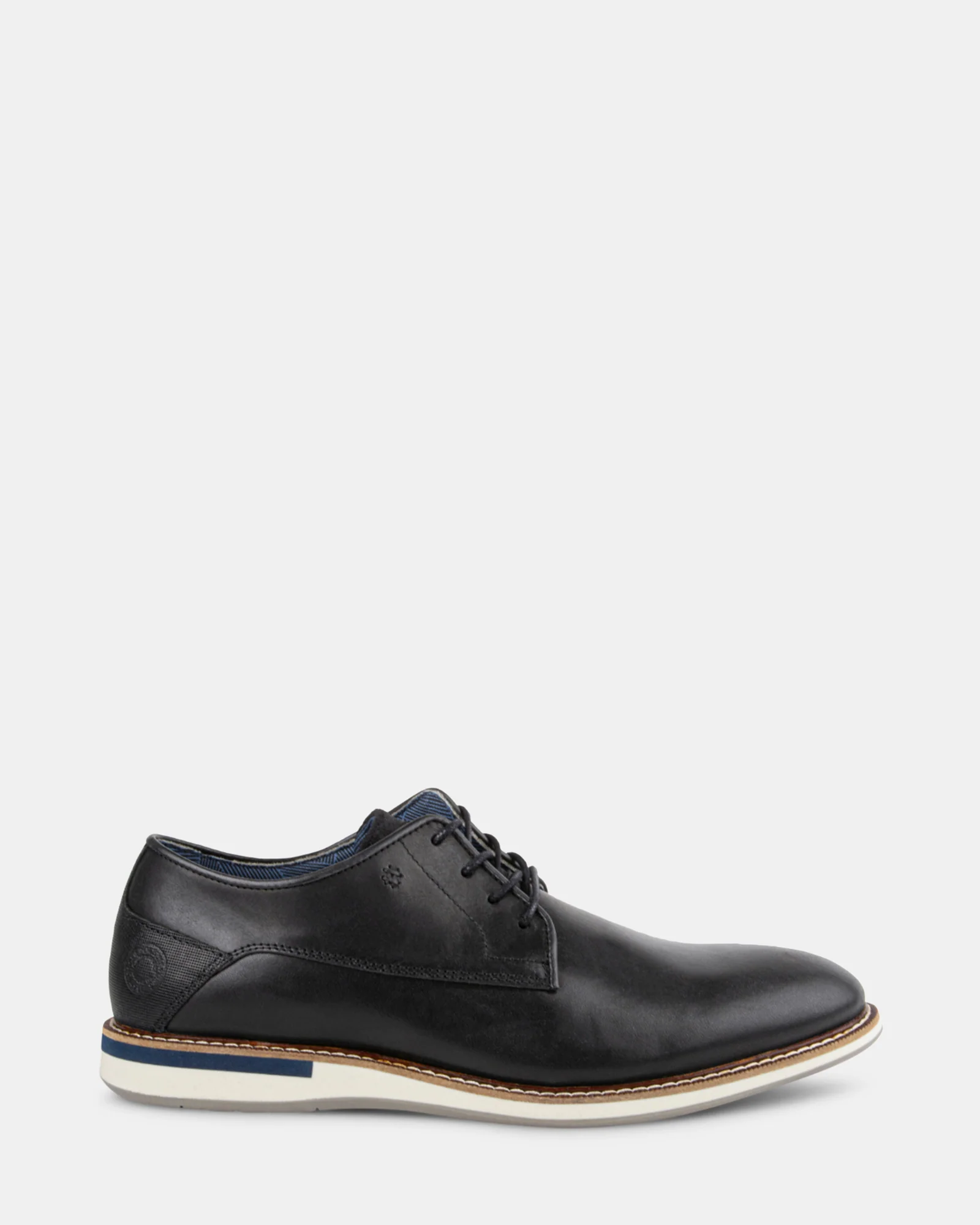 BYRUM BLACK LEATHER