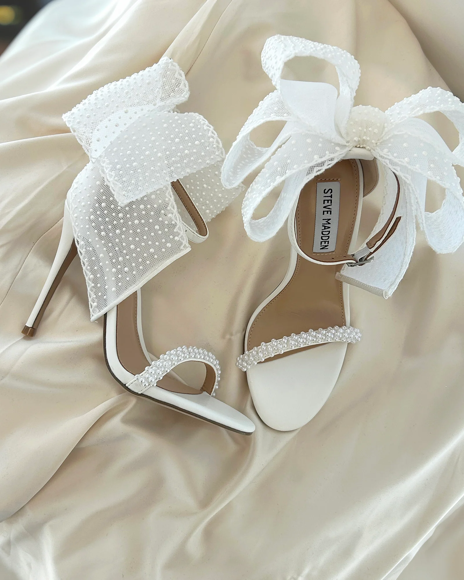 BENNI WHITE 8 BENNI WHITE