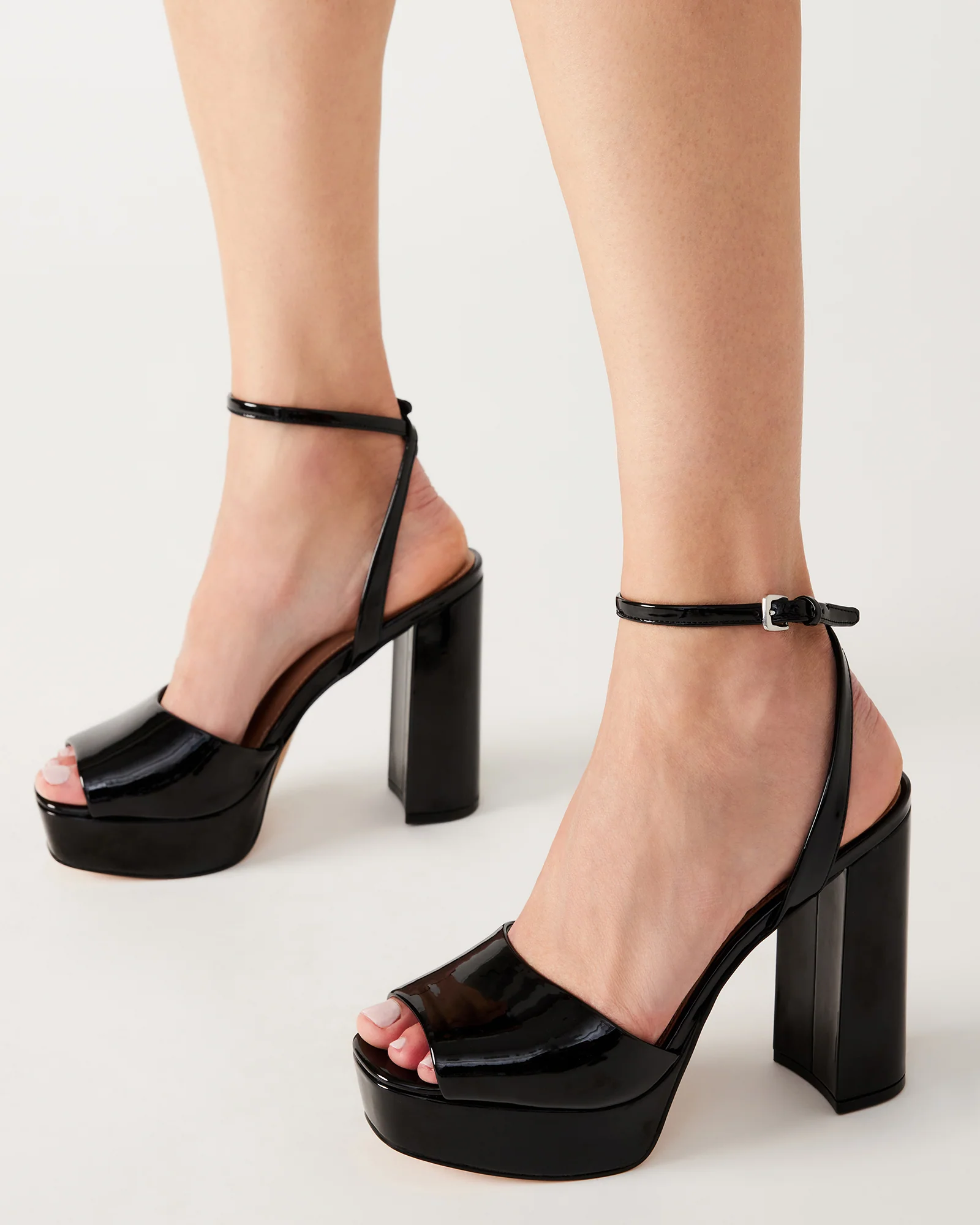 LOURDES BLACK PATENT 7 LOURDES BLACK PATENT