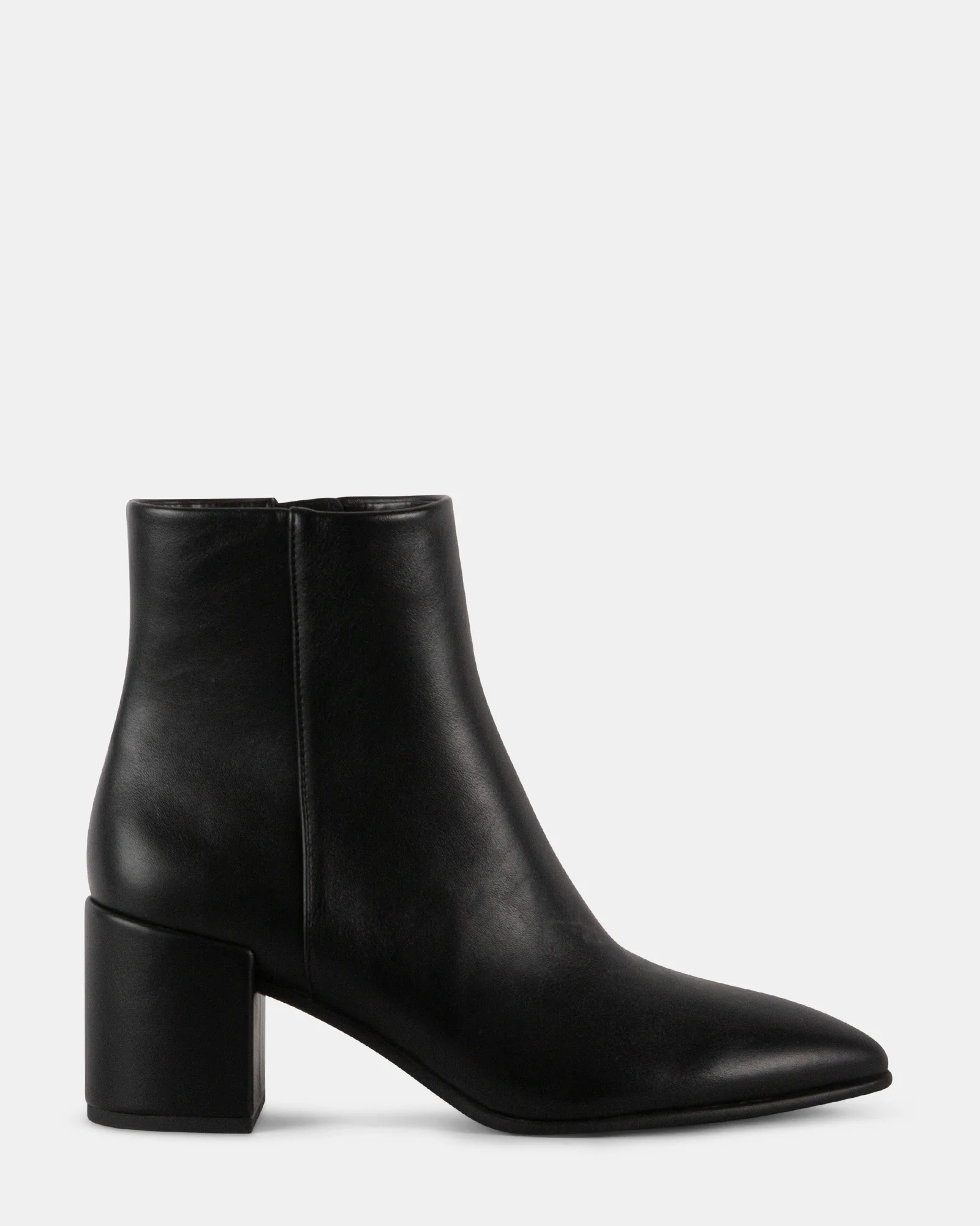 IZZYY BLACK