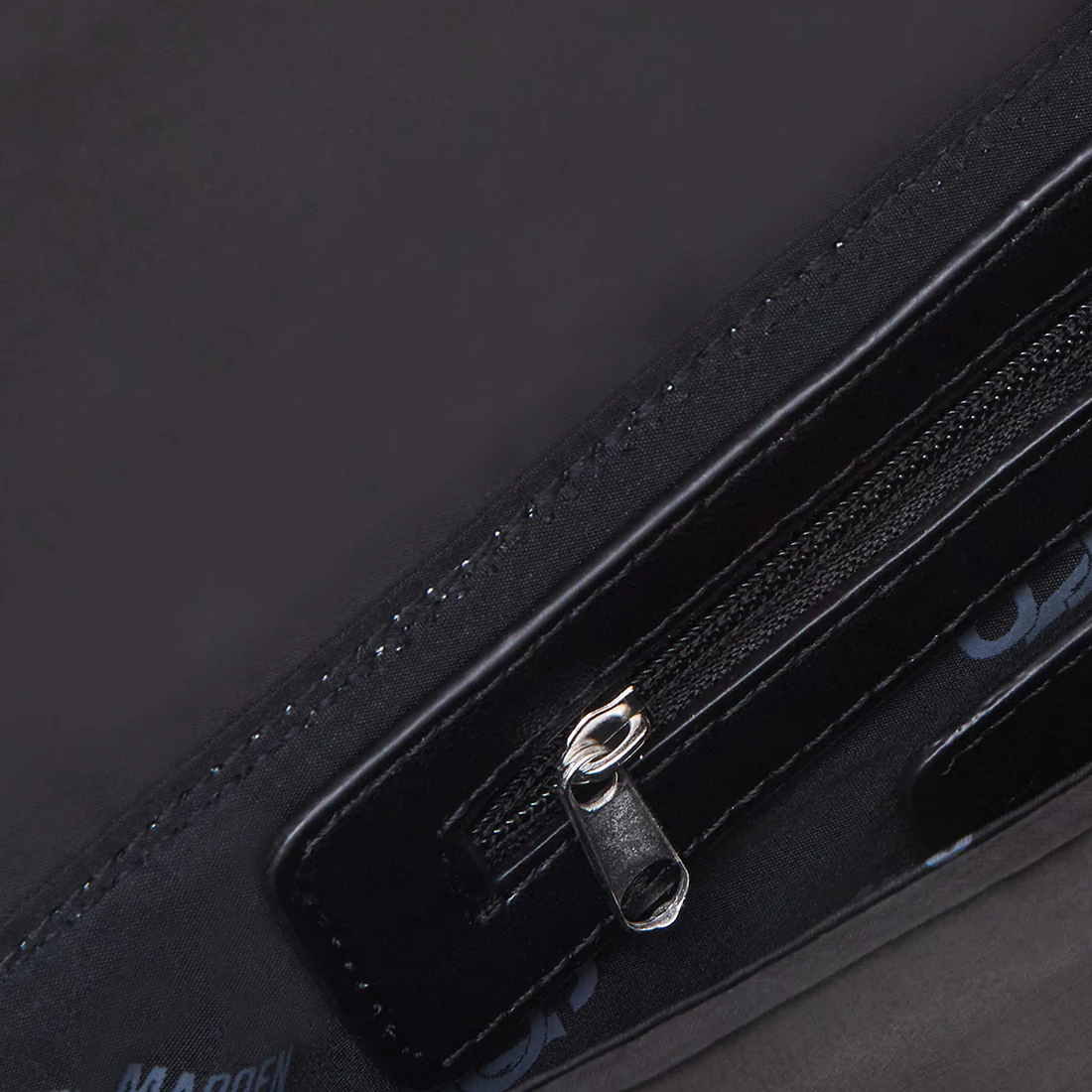 BLUXE BLACK 5 BLUXE BLACK