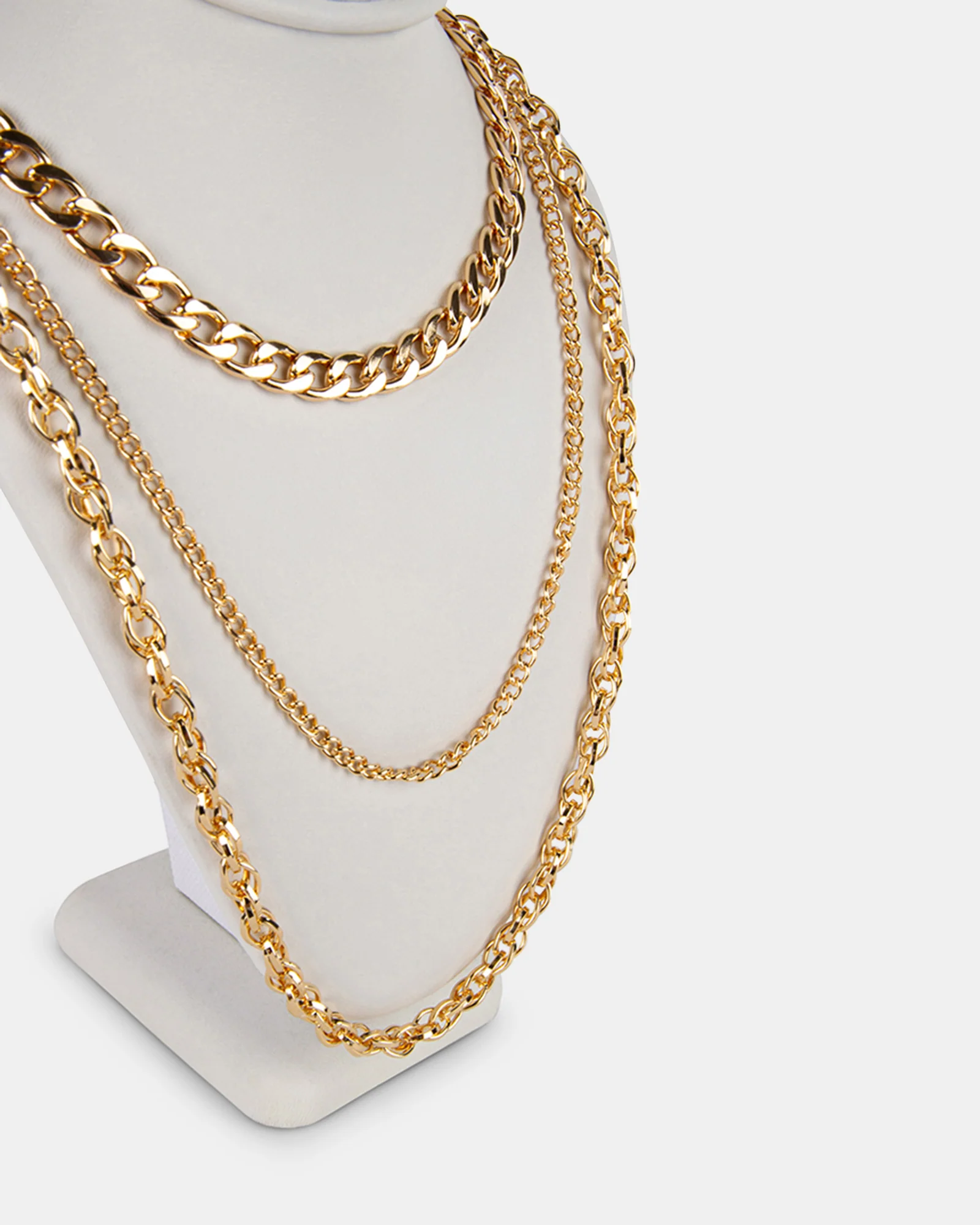TRIPLE LAYER NECKLACE GOLD 3 TRIPLE LAYER NECKLACE GOLD