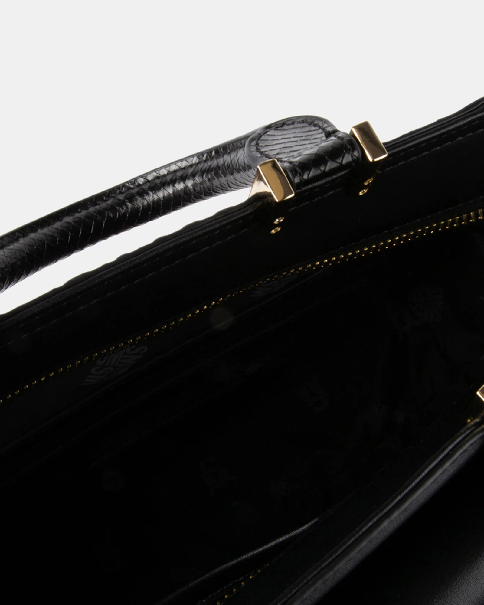 BWYATT BLACK 7 BWYATT BLACK