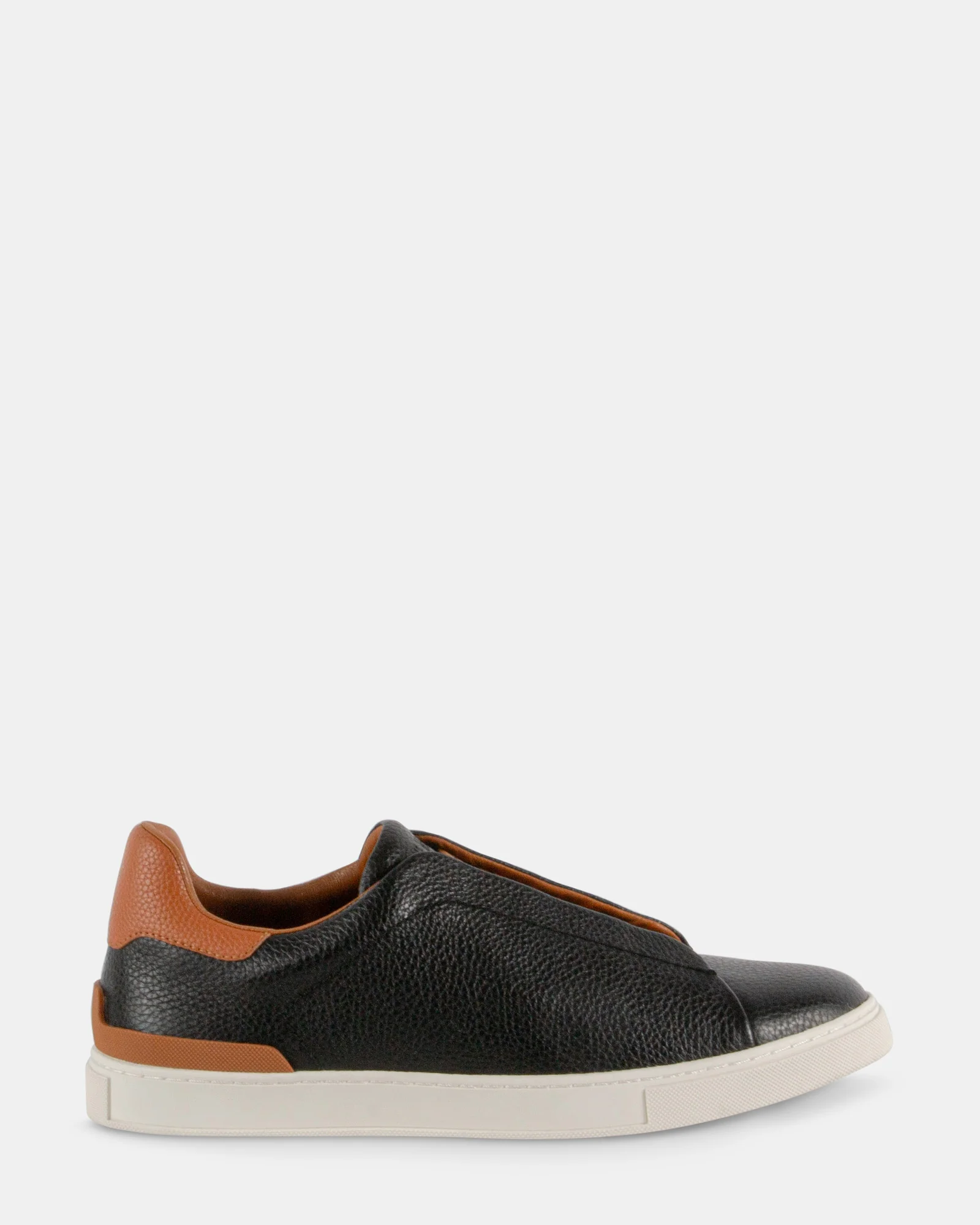 MASTERS BLACK LEATHER